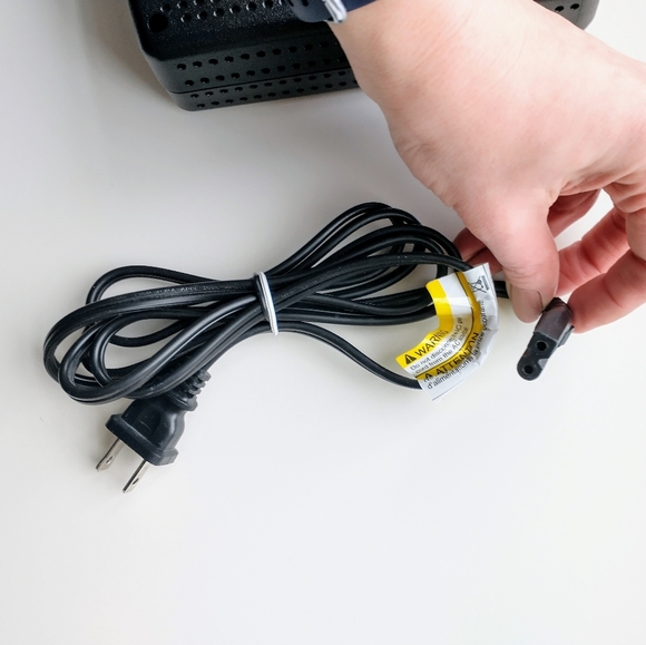 Arris TM822G Cable Modem Plus Voice/Telephone Over Cable Box - Battery Backup - Picture 7 of 9